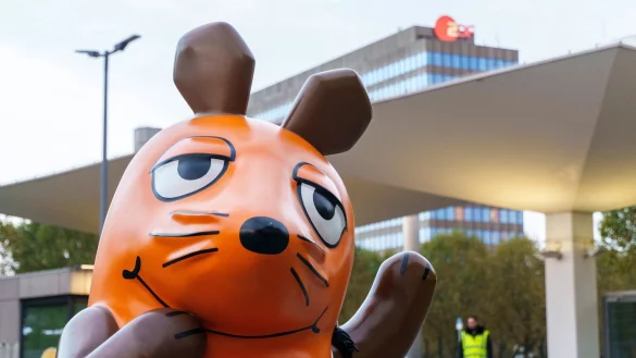 Nicht mehr in K&ouml;ln, sondern nun in Mainz: Die Mausfigur ist wieder aufgetaucht. - &copy; Andreas Arnold/dpa