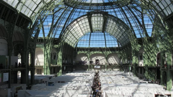 Art Basel Paris erstmals im Grand Palais - © Sabine Glaubitz/dpa