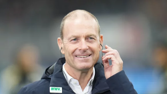 Jess Thorup hofft ein erfolgreiches Spiel gegen Leverkusen. - © Thomas Frey/dpa