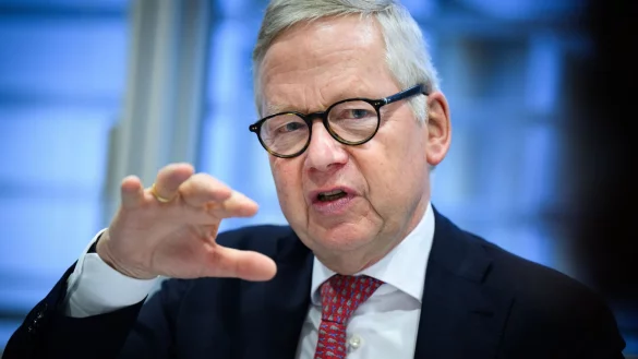 Lutz Goebel, Vorsitzender des Nationalen Normenkontrollrats (NKR), im Gespr&auml;ch mit der Deutschen Presse-Agentur. - &copy; Bernd von Jutrczenka/dpa