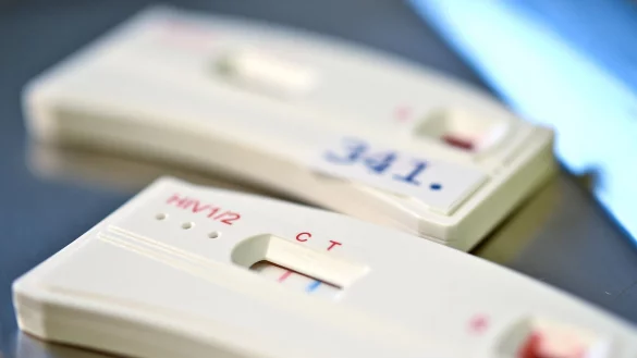 HIV-Schnelltests zeigen an, ob jemand das Virus in sich tr&auml;gt. (Archivbild) - &copy; Britta Pedersen/dpa-Zentralbild/dpa