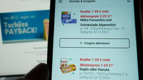 Die Supermarktkette Rewe startet ein eigenes Bonusprogramm innerhalb der bestehenden App. - © Georg Hilgemann/dpa