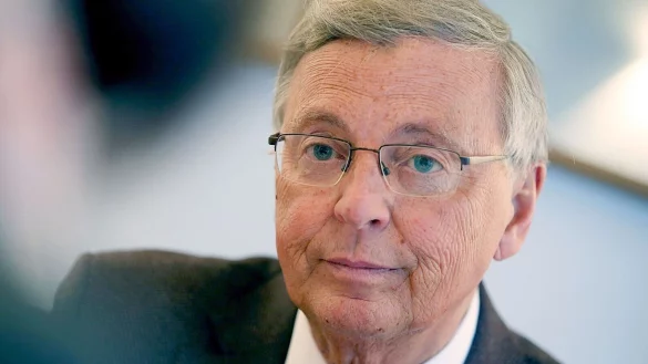 An Weihnachten will Wolfgang Bosbach nicht zu viele Geschenke. (Archivbild) - &copy; Oliver Berg/dpa