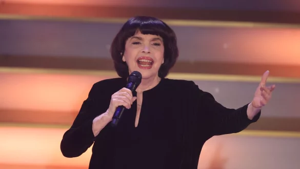 Mireille Mathieu will mehr Zeit f&uuml;r sich (Archivbild). - &copy; Bodo Schackow/dpa