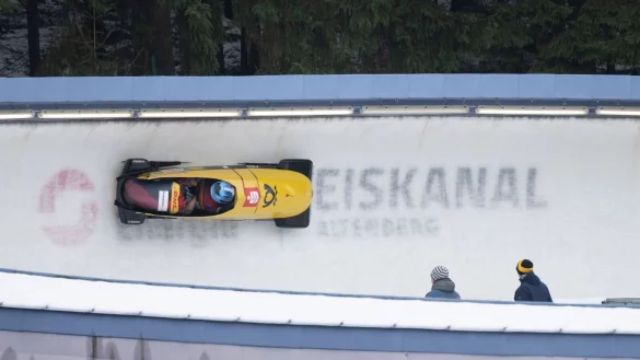 Francesco Friedrich und Simon Wulff sorgten gleich im ersten Weltcuplauf f&uuml;r einen Startrekord. - &copy; Sebastian Kahnert/dpa
