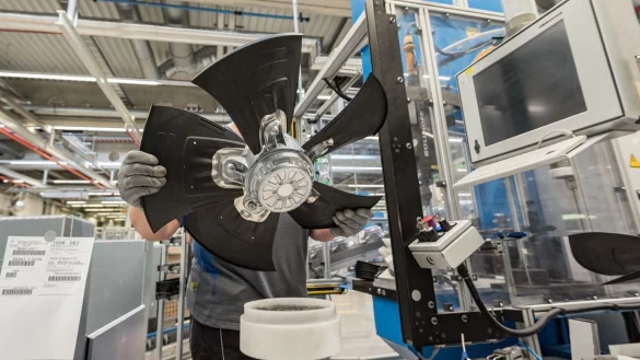 Hinter einer Vier-Tage-Woche k&ouml;nnen sich ganz verschiedene Arbeitszeitmodelle verstecken. - &copy; Daniel Maurer/dpa/dpa-tmn