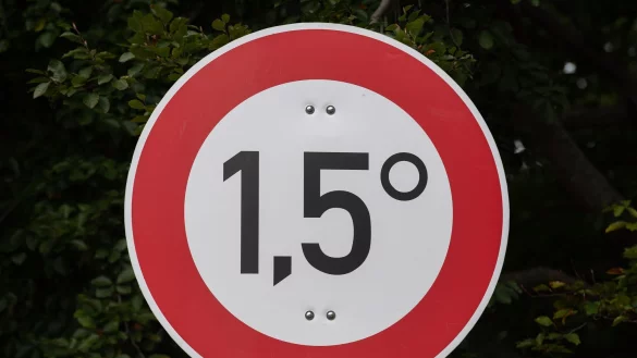 Die Erwärmung noch auf 1,5 Grad begrenzen zu können, halten Experten inzwischen für praktisch ausgeschlossen. (Archivbild) - © Paul Zinken/dpa