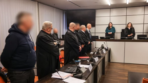 Schumacher-Erpressung: Zwei Angeklagte gestehen. - © Oliver Berg/dpa