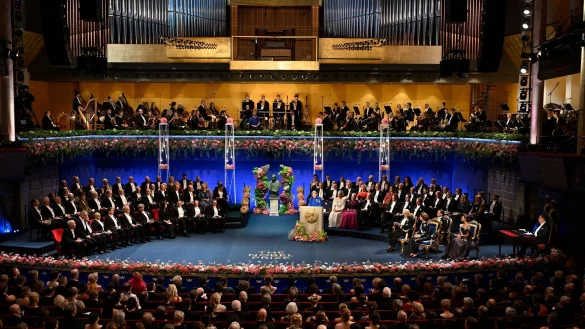 Es ist alljährlich ein prunkvolles Fest, wenn die Nobelpreisträger geehrt werden. - © Pontus Lundahl/TT News Agency/AP