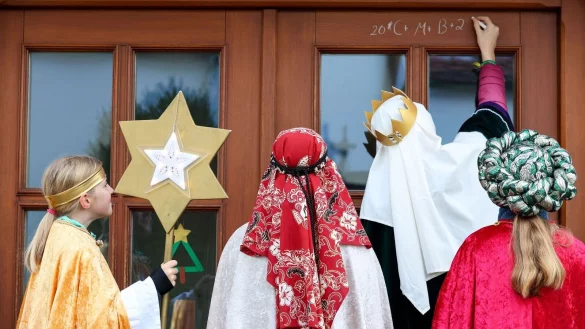 In Paderborn beginnt am Samstag die Aktion Dreikönigssingen 2025. 1.500 Jungen und Mädchen werden dazu im Dom erwartet. (Archivbild) - © Thomas Warnack/dpa