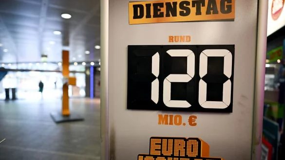 Der H&ouml;chstgewinn im Eurojackpot liegt bei 120 Millionen Euro. (Symbolbild) - &copy; Federico Gambarini/dpa