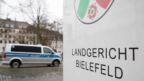 In einem nicht &ouml;ffentlichen Verfahren entscheidet das Gericht, ob f&uuml;r den verurteilten Apotheker der Rest seiner Strafe zur Bew&auml;hrung ausgesetzt wird. (Archivbild) - &copy; Friso Gentsch/dpa