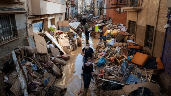 Beim Jahrhundert-Unwetter gab es mehr als 200 Todesopfer. (Foto aktuell) - &copy; Emilio Morenatti/AP/dpa