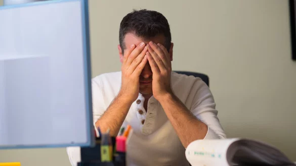 Überfordert, weil das Gehirn anders arbeitet: Menschen mit ADHS haben oft Schwierigkeiten, sich im Alltag zu strukturieren. - © Klaus-Dietmar Gabbert/dpa-tmn