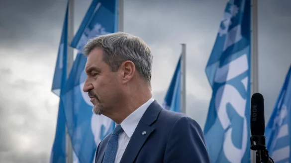 Markus S&ouml;der: Sind bereit f&uuml;r Neuwahlen. - &copy; Peter Kneffel/dpa