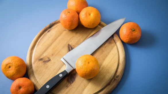 Mit einem simplen Trick sollen sich Clementinen und Co. leichter pellen lassen. - &copy; Christin Klose/dpa-tmn