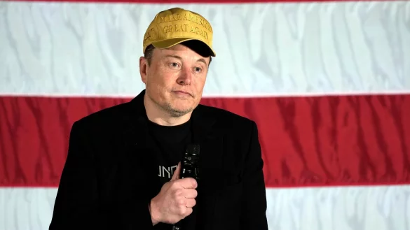 Der X-Eigent&uuml;mer Musk missbrauche seinen Einfluss, um den politischen Diskurs zu beeinflussen, kritisiert die britische Zeitung. (Archivbild) - &copy; Matt Rourke/AP/dpa