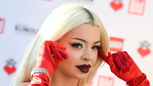 Katja Krasavice fordert Politiker zu großzügigeren Spenden auf. (Archivfoto) - © Jens Kalaene/dpa