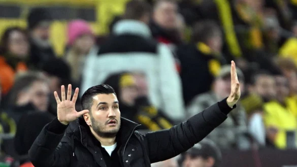 BVB-Trainer Nuri Sahin fehlen gegen Barcelona wichtige Spieler. - © Federico Gambarini/dpa