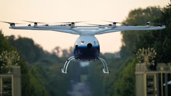 Eigentlich wollte Volocopter schon im Sommer zu den Olympischen Spielen Passagiere bef&ouml;rdern. Nun hat das Unternehmen ganz andere Sorgen. (Archivbild) - &copy; Mosa\\\'ab Elshamy/AP/dpa