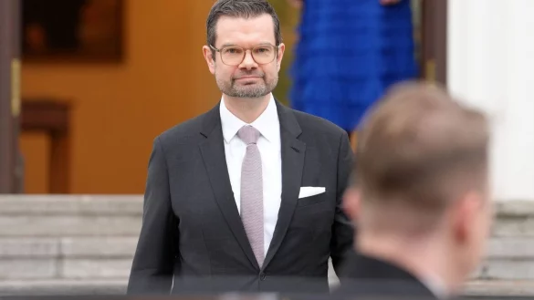 Buschmann hatte am Donnerstag seine Entlassungsurkunde von Bundespr&auml;sident Frank-Walter Steinmeier entgegengenommen. (Archivbild) - &copy; Kay Nietfeld/dpa