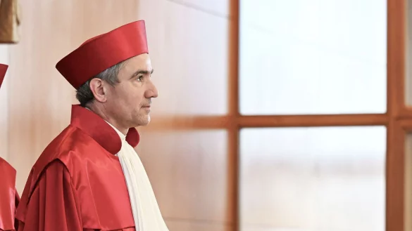 Der Erste Senat in Karlsruhe hat die Befugnisse der Sicherheitsbehörden im Kampf gegen Terror unter die Lupe genommen. (Archivbild) - © Uli Deck/dpa