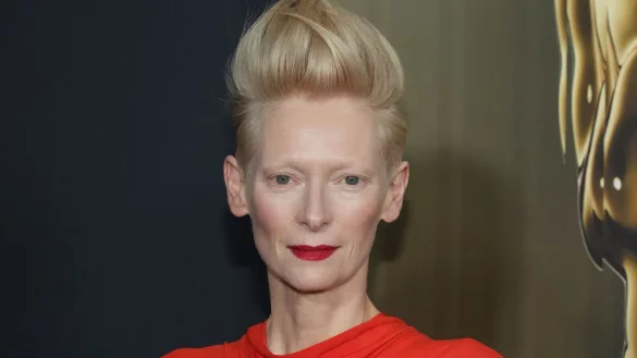 Tilda Swinton wird mit dem Ehrenpreis der Berlinale ausgezeichnet. (Archivbild) - © Jordan Strauss/Invision via AP/dpa