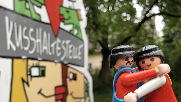 Kusshaltestelle - &copy; Bernhard Preu&szlig;