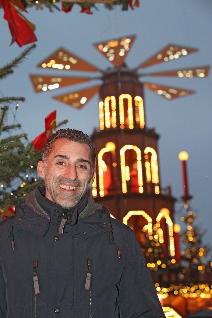 Auf dem Weihnachtstraum in Bad Salzuflen: Thomas Stratos freut sich auf das Fest der Liebe und seinen neuen Job ab Januar in Griechenland. - © Vera Gerstendorf-Welle