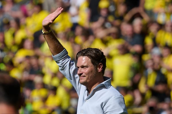 Laut Medien ein Kandidat bei Manchester United: Der ehemalige BVB-Trainer Edin Terzic. - © Bernd Thissen/dpa