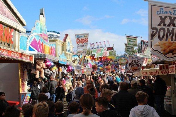 Herrlicher Sonnenschein begleitete die Besucher auf Reinholdi. - © Sandra Castrup