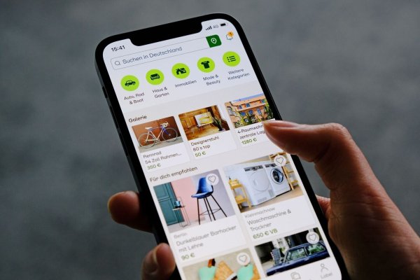 Das Schnäppchenportal Ebay Kleinanzeigen wird zu «Kleinanzeigen.de». - © -/Kleinanzeigen/dpa