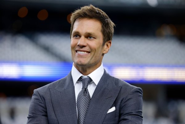 Tom Brady ist in der NFL nicht mehr nur Ex-Quarterback und TV-Experte, sondern nun auch Team-Besitzer. - © Gareth Patterson/AP/dpa