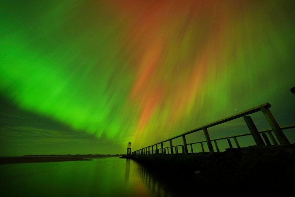 Je weiter nördlich, desto höher sind die Chancen auf Polarlichter. (Archivbild) - © Owen Humphreys/PA Wire/dpa
