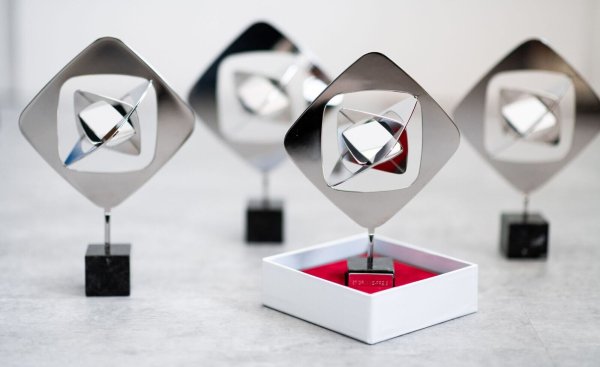 Erstmals vergibt die Jury auch einen Sonderpreis Künstliche Intelligenz (Foto Archiv) - © Fabian Strauch/dpa