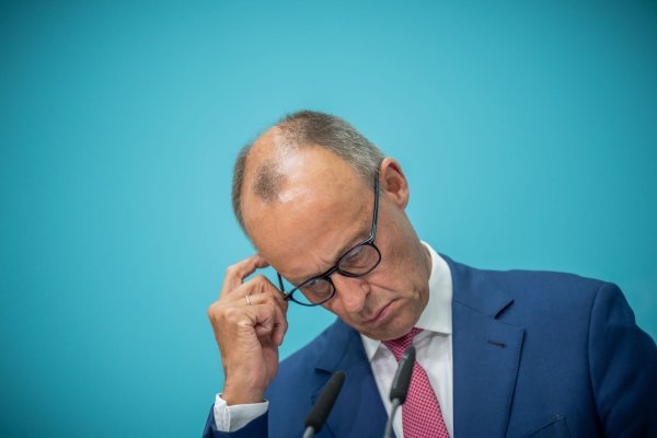 Eine Zusammenarbeit mit dem Bündnis Sahra Wagenknecht wird für CDU-Chef Friedrich Merz nicht unkompliziert. - © Michael Kappeler/dpa