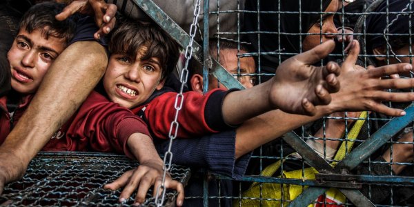 Nach Angaben des UN-Palästinenserhilfswerks UNRWA gelangen zurzeit fast keine Hilfslieferungen in den umkämpften Gazastreifen. - © Mahmoud Issa/dpa