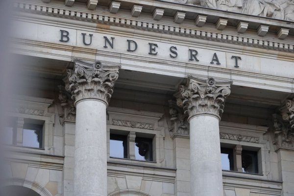 Der Bundesrat hatte den Teil des sogenannten Sicherheitspakets, das unter strengen Voraussetzungen eine Erweiterung der Internet-Befugnisse der Sicherheitsbehörden vorsieht, gekippt. Die von der Union geführten Landesregierungen finden, die geplanten Neuerungen zu schwach. (Archivbild) - © Demy Becker/dpa