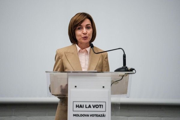 Die prowestliche Präsidentin in Moldau, Maia Sandu, beklagt bei dem Urnengang in ihrem Land beispiellose Wahlmanipulation durch antidemokratische Kräfte. - © Vadim Ghirda/AP/dpa