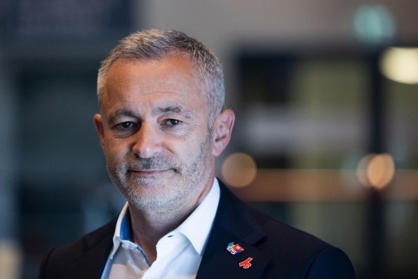 Bleibt Präsident des Deutschen Turner-Bundes: Alfons Hölzl. - © Rolf Vennenbernd/dpa