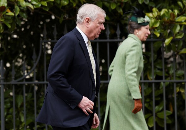 Prinz Andrew gilt wegen seiner Verwicklung in einen Missbrauchsskandal als schwarzes Schaf der Royal Family. (Archivbild). - © Hollie Adams/PA Wire/dpa