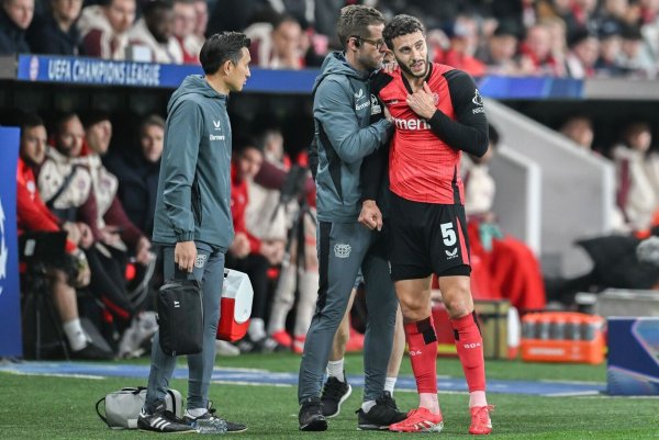 Mario Hermoso fehlt Bayer Leverkusen bis zum Ende der Saison. - © Fabian Strauch/dpa