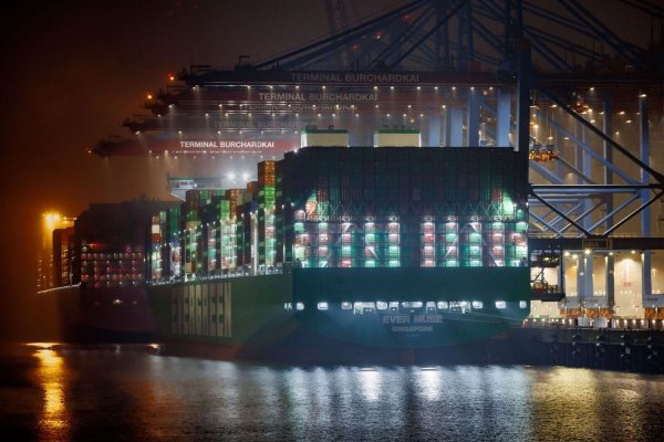 In etwa 180 von 5.300 untersuchten Warengruppen lag der deutsche Anteil am weltweiten Export zuletzt bei mindestens 30 Prozent - © Markus Scholz/dpa