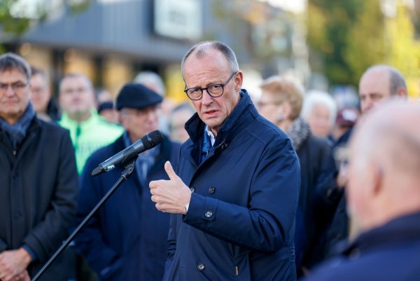 CDU-Chef Merz zieht eine rote Linie: Mit ihm als Parteivorsitzenden gibt es keine Zusammenarbeit mit der AfD. - © Thomas Banneyer/dpa