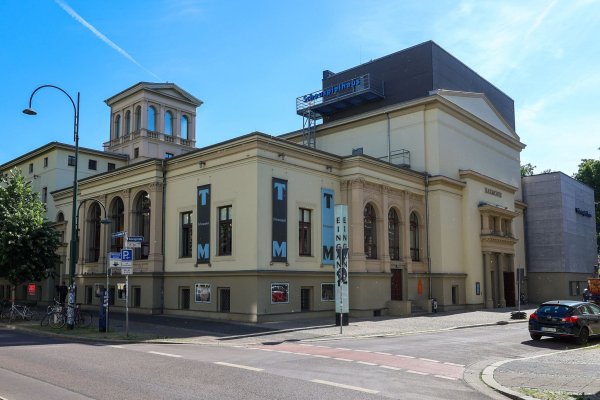 Das Theater Magdeburg liegt in einer Kritikerumfrage diesmal vorn. (Archivbild) - © Peter Gercke/dpa-Zentralbild/dpa