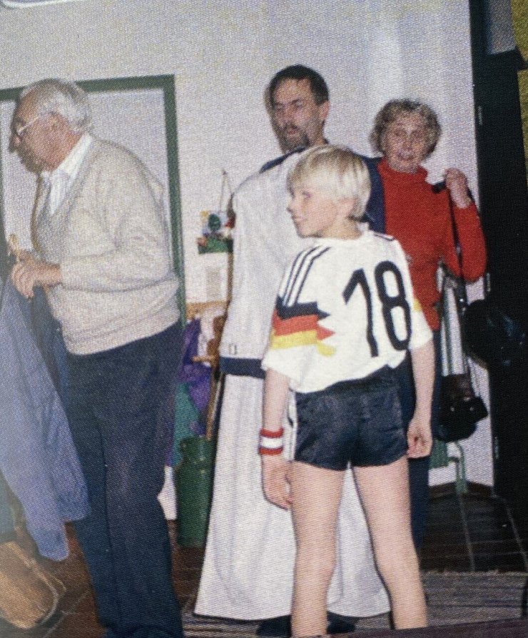 Sebastian Lucas - Im "Klinsi"-Dress