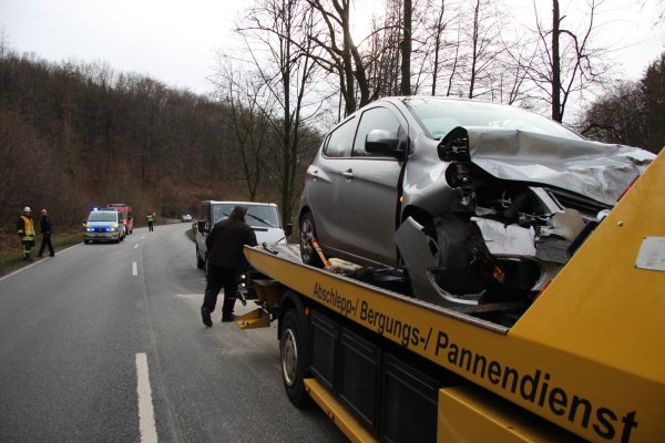 An dem am Unfall beteiligten Opel entstand Totalschaden. - © Katrin Kantelberg