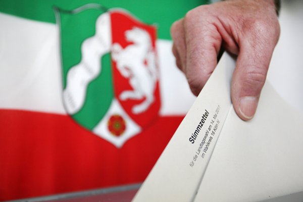 Die AfD will das Ergebnis der Landtagswahl überprüfen lassen. - © dpa