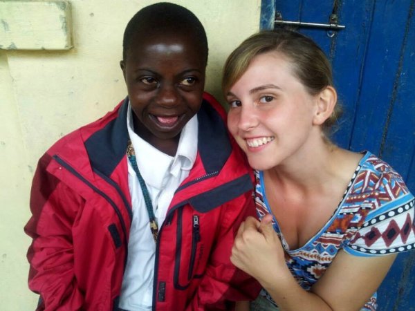 Lena Bathge will ihrer Freundin Jackline Matara, einer jungen Afrikanerin, helfen. - © Privat