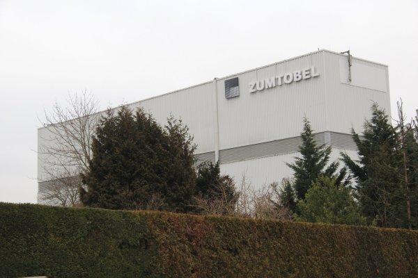 Neue Fabrik geplant: Zumtobel will in Serbien eine Leuchtenproduktion aufbauen. - © Tobias Schneider